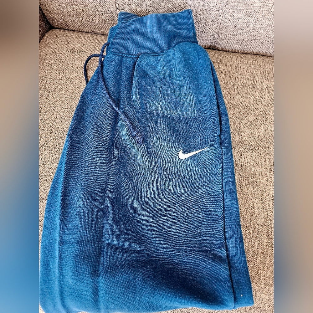 Nike Men"s Teal Joggers Small